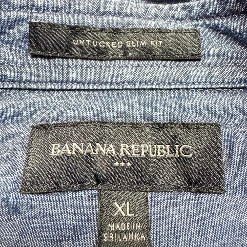 Banana Republic Shirt Mens XL Blue Chambray Untucked Slim Fit Button Down Cotton